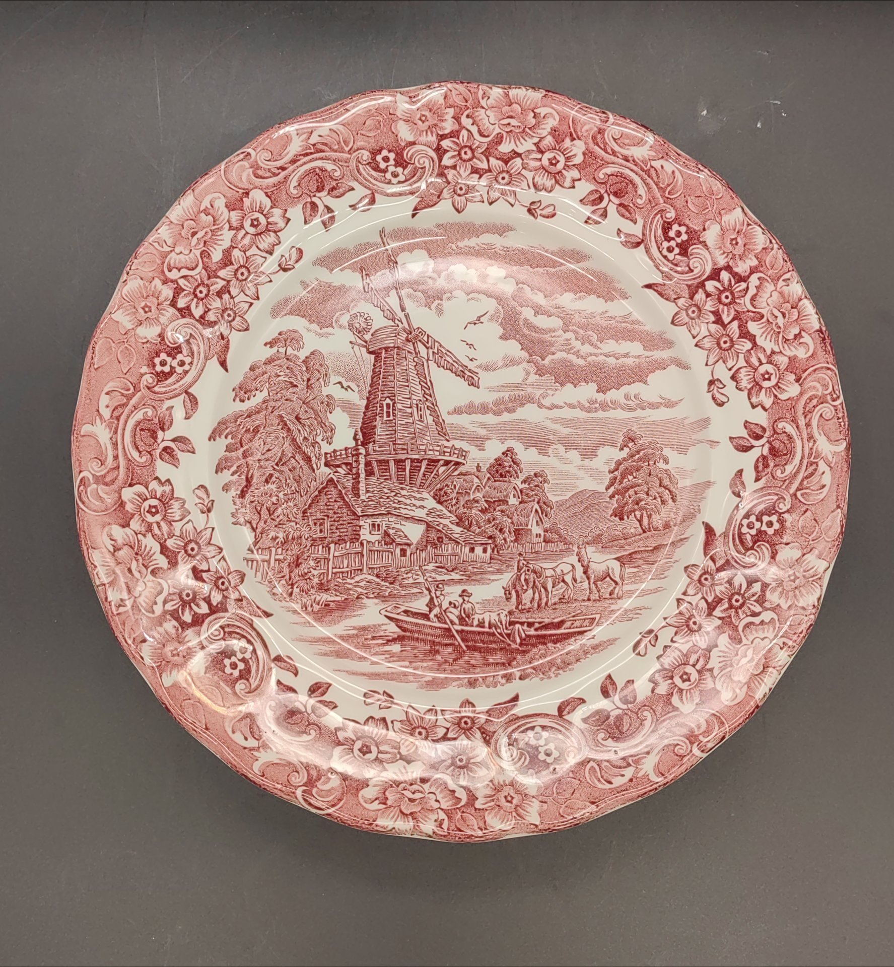 Тарелка декоративная винтажная из серии "Англия 17-ого века Royal Tudor Ware (Королевская посуда эпохи Тюдоров)" по гравюре W.N. Mellor, Ironstone