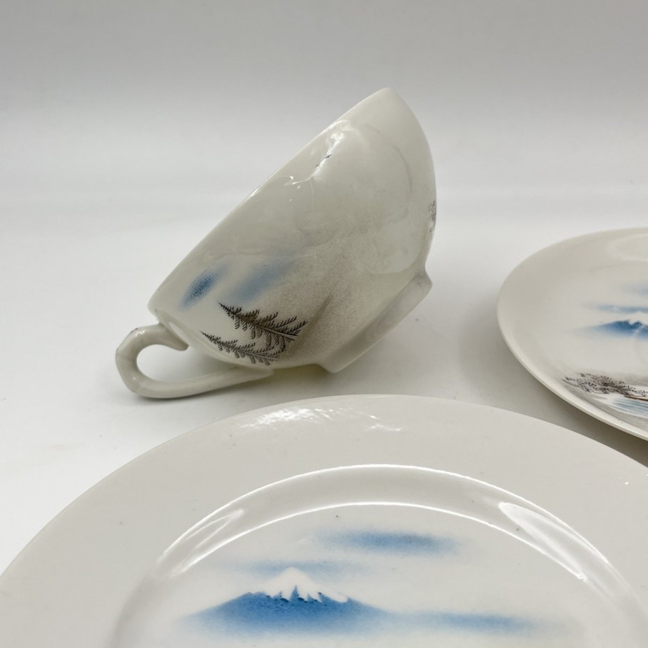 Трио чайное с пейзажным декором и изображением гейши на дне чашки (литофания)