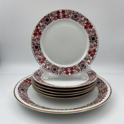 Набор из 6-ти десертных тарелок и блюда, украшенных цветочным декором, фарфор, деколь, золочение, Freiberger Porzellan, ГДР, 1970-1990 гг.