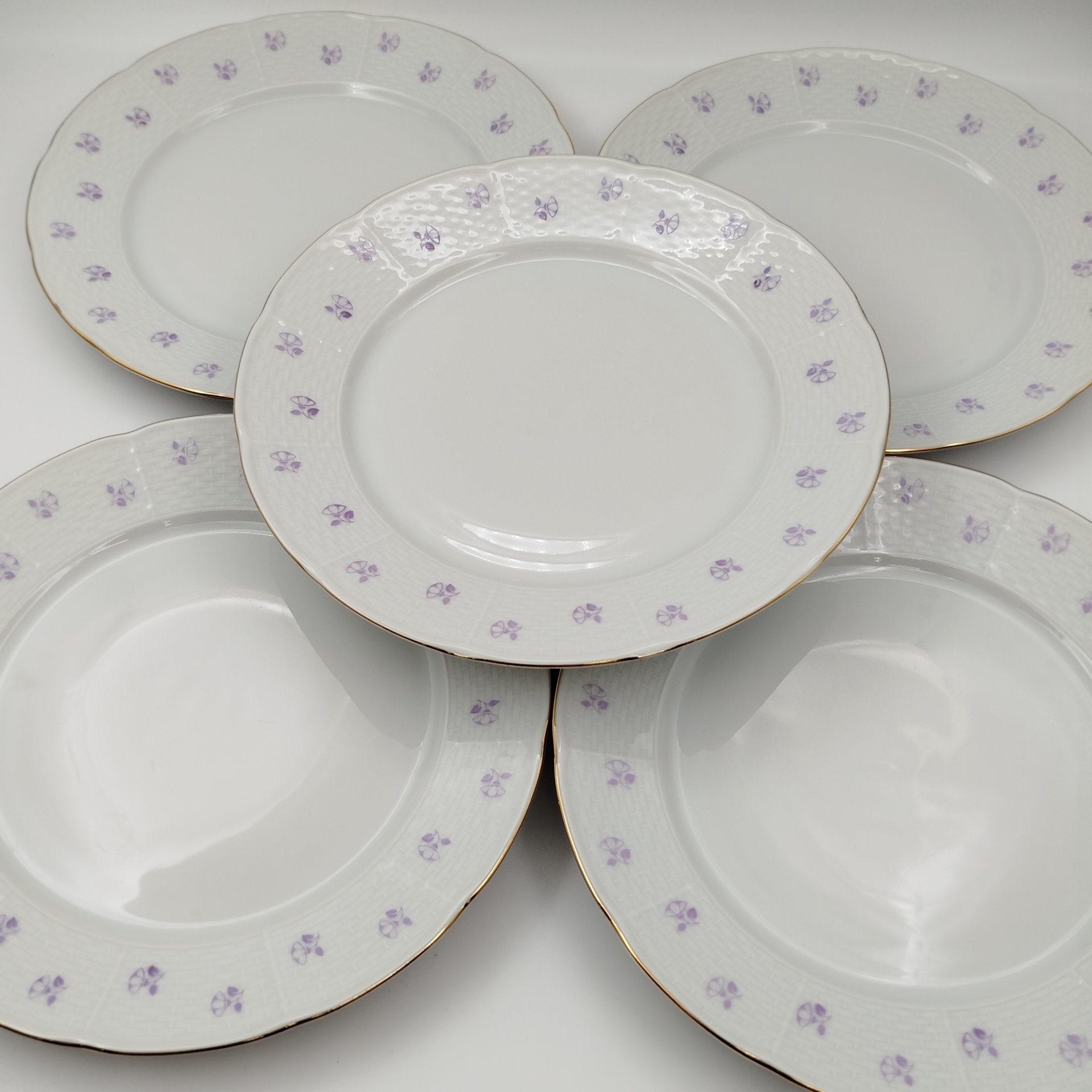 Набор тарелок на 5 персон, украшенных цветочным декором, фарфор, деколь, Thun (Тун), Чехословакия, 1970-1985 гг.