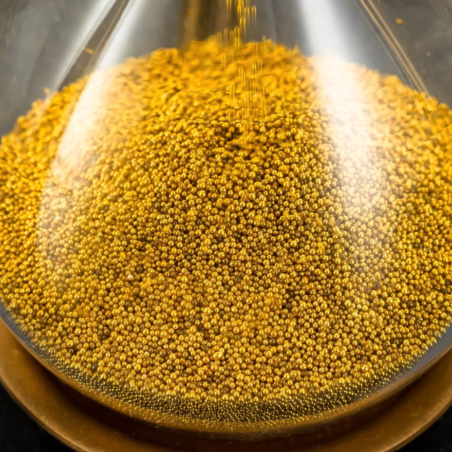 Часы песочные на долеритовом основании в подарочной коробке, латунь, никель, долерит, никелирование, золочение, Златоуст, Российская Федерация, 2025 г.