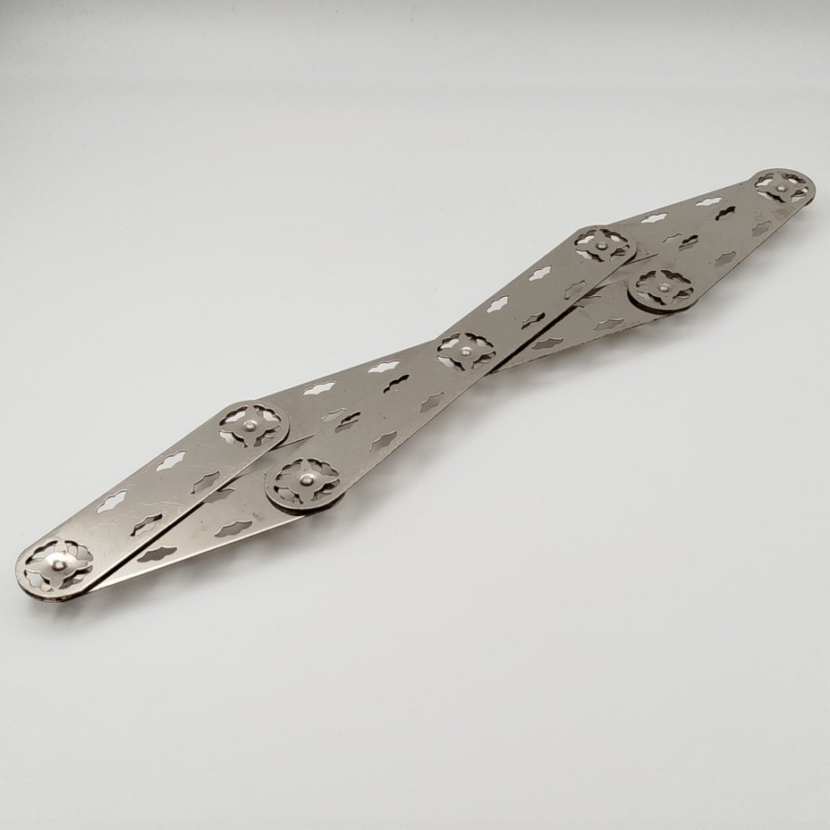 Подставка под горячие блюда оригинальной формы (раздвижная)