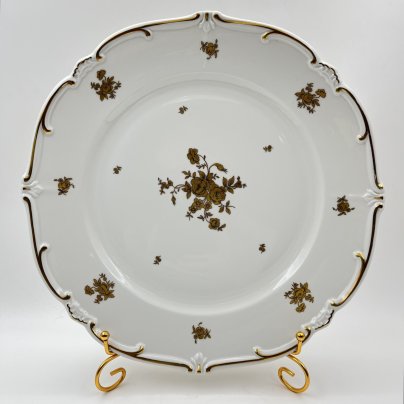 Блюдо, украшенное цветочным декором, серия "Katharina", фарфор, золочение, Weimar Porzellan (Веймарский фарфор), ГДР, 1950-1980 гг.