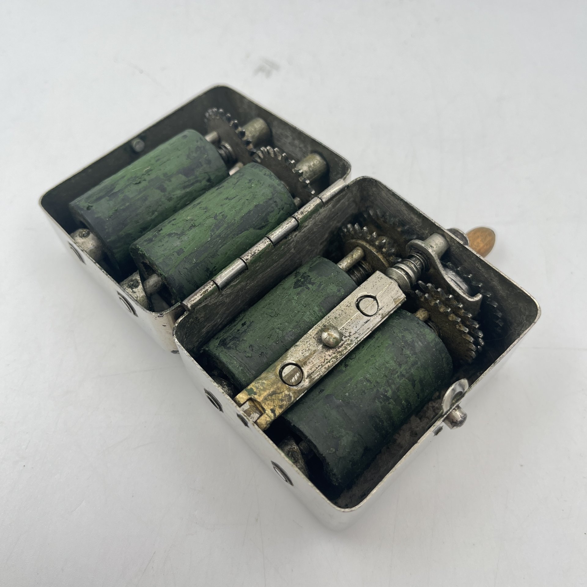 Станок точильный для бритвенных лезвий, Rolbart