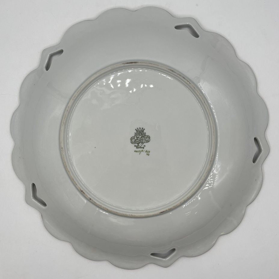 Блюдо сервировочное с цветочным декором, Graf Von Henneberg Porzellan, 1777 Jlmenau
