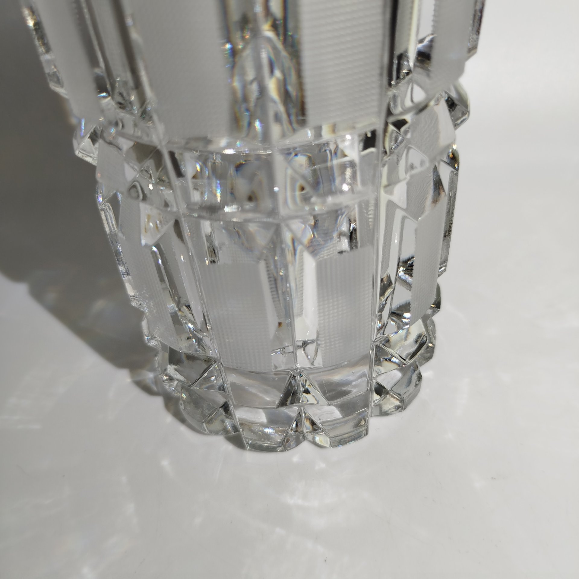 Ваза для цветов "Новоселье" (низкая), автор А.М. Остроумов, хрусталь, алмазная грань, Ленинградский завод художественного стекла (ЛЗХС), СССР, 1980-1990 гг.