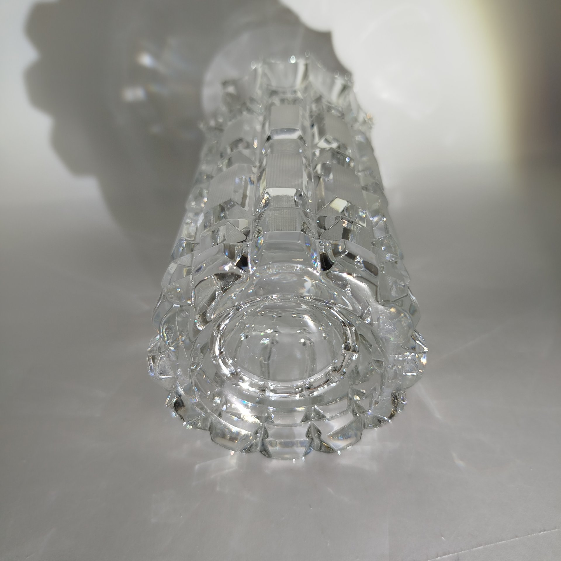 Ваза для цветов "Новоселье" (низкая), автор А.М. Остроумов, хрусталь, алмазная грань, Ленинградский завод художественного стекла (ЛЗХС), СССР, 1980-1990 гг.