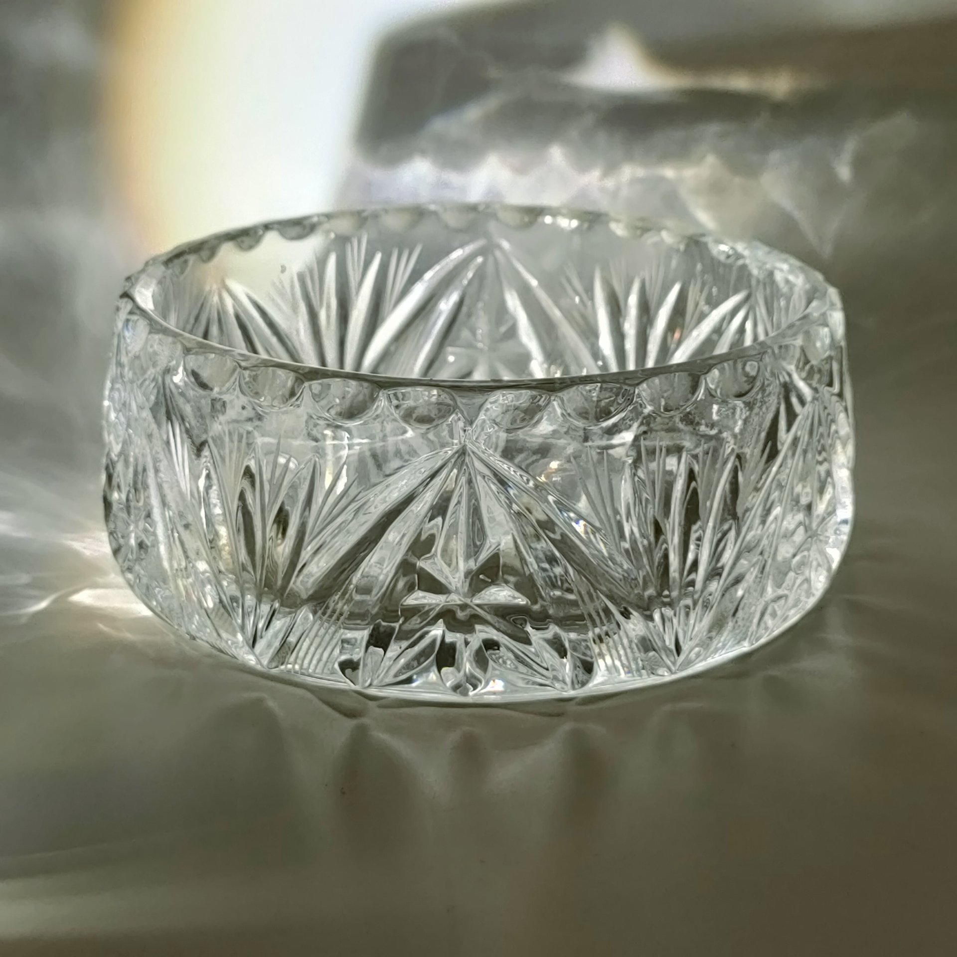 Салатник (конфетница) с рельефным декором, хрусталь, алмазная грань, СССР, 1970-1990 гг.