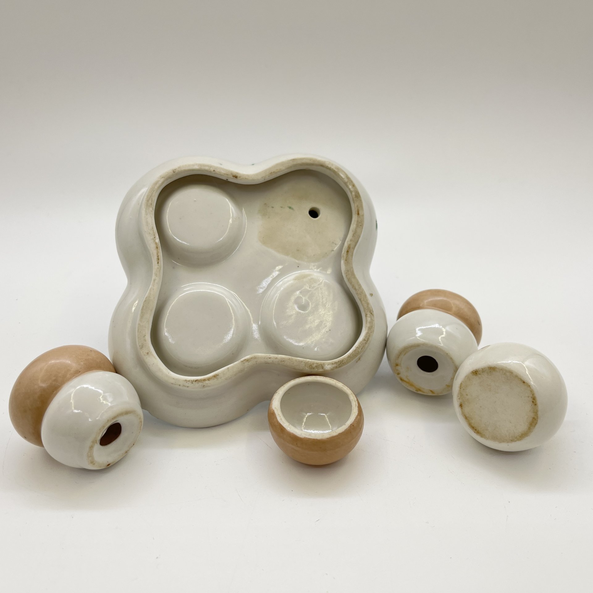 Набор для специй "Гном под мухомором", фарфор, роспись, СССР, 1980-1990 гг.