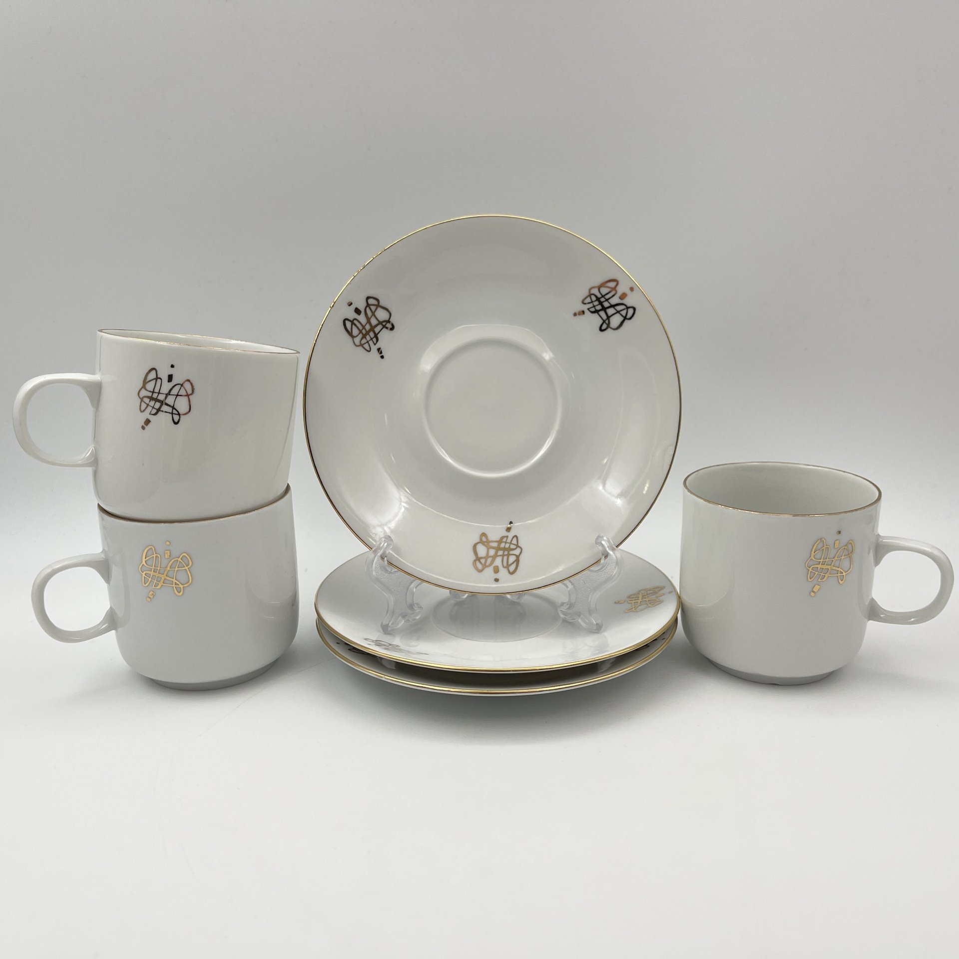 Набор чайный на три персоны (8 предметов), украшенный линиями