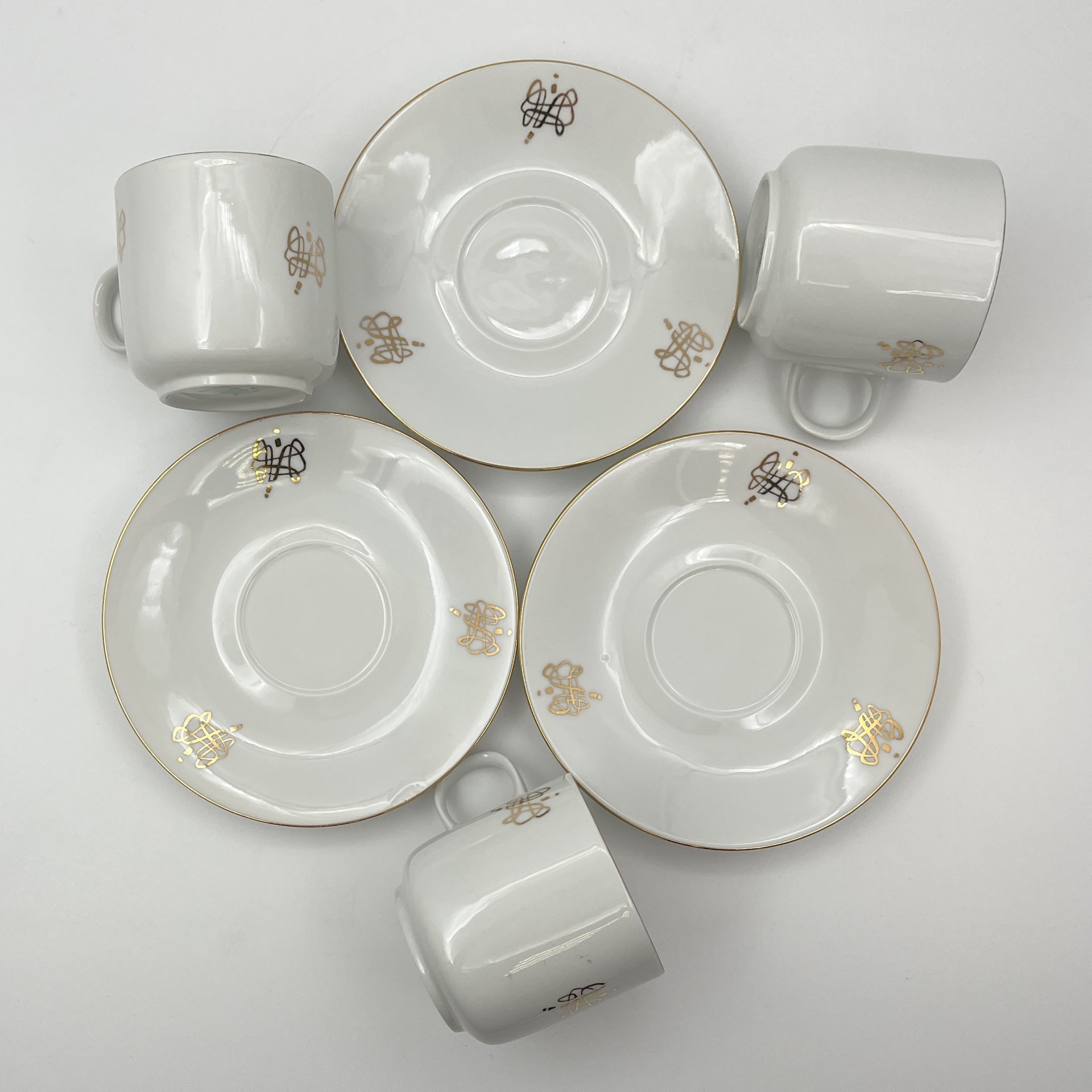 Набор чайный на три персоны (8 предметов), украшенный линиями