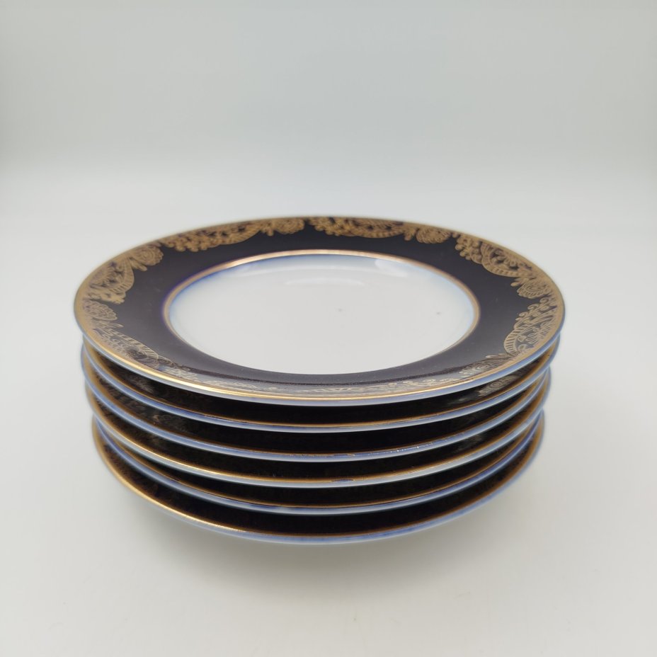 Комплект из 6-ти пирожковых тарелок "Фриз", фарфор, крытье, золочение, Ленинградский фарфоровый завод (ЛФЗ), СССР, 1960-1970 гг.