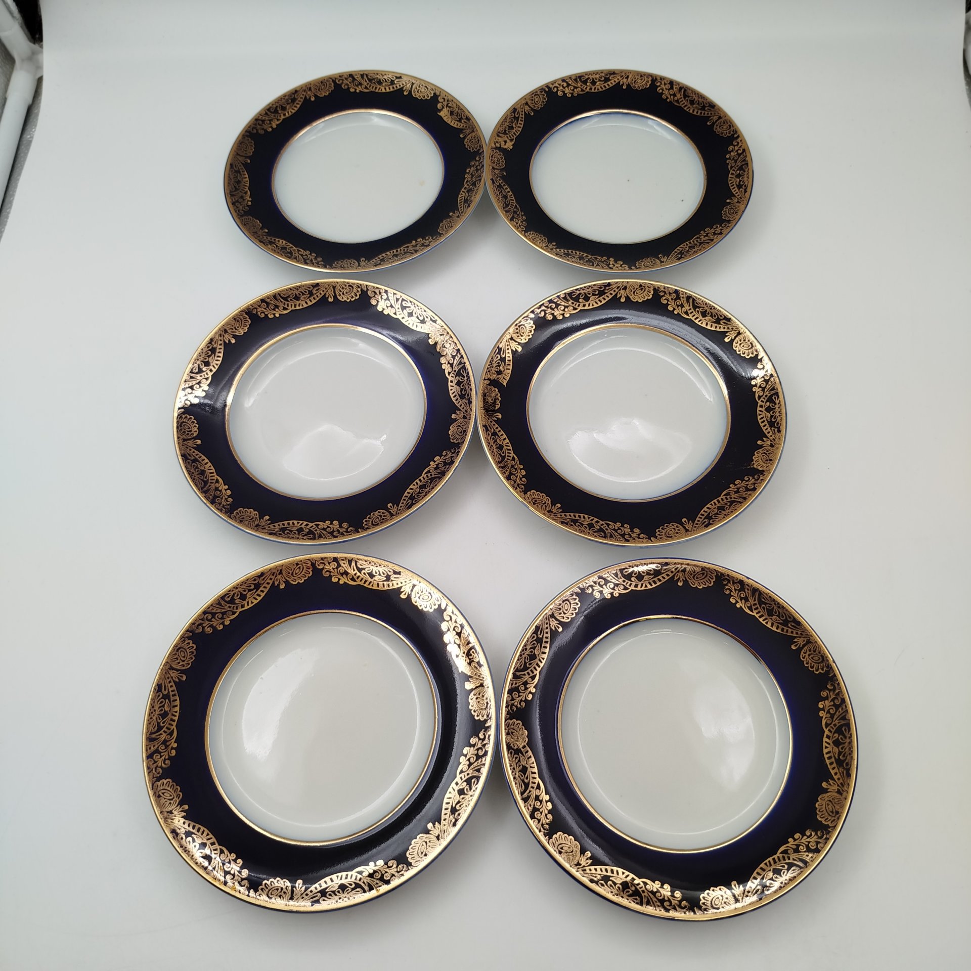 Комплект из 6-ти пирожковых тарелок "Фриз", фарфор, крытье, золочение, Ленинградский фарфоровый завод (ЛФЗ), СССР, 1960-1970 гг.