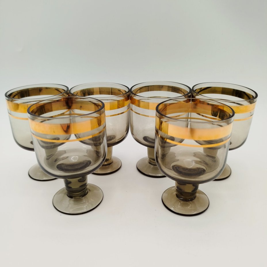 Набор из 6 ликерных рюмок, цветное стекло, золочение, СССР, 1970-1990 гг.