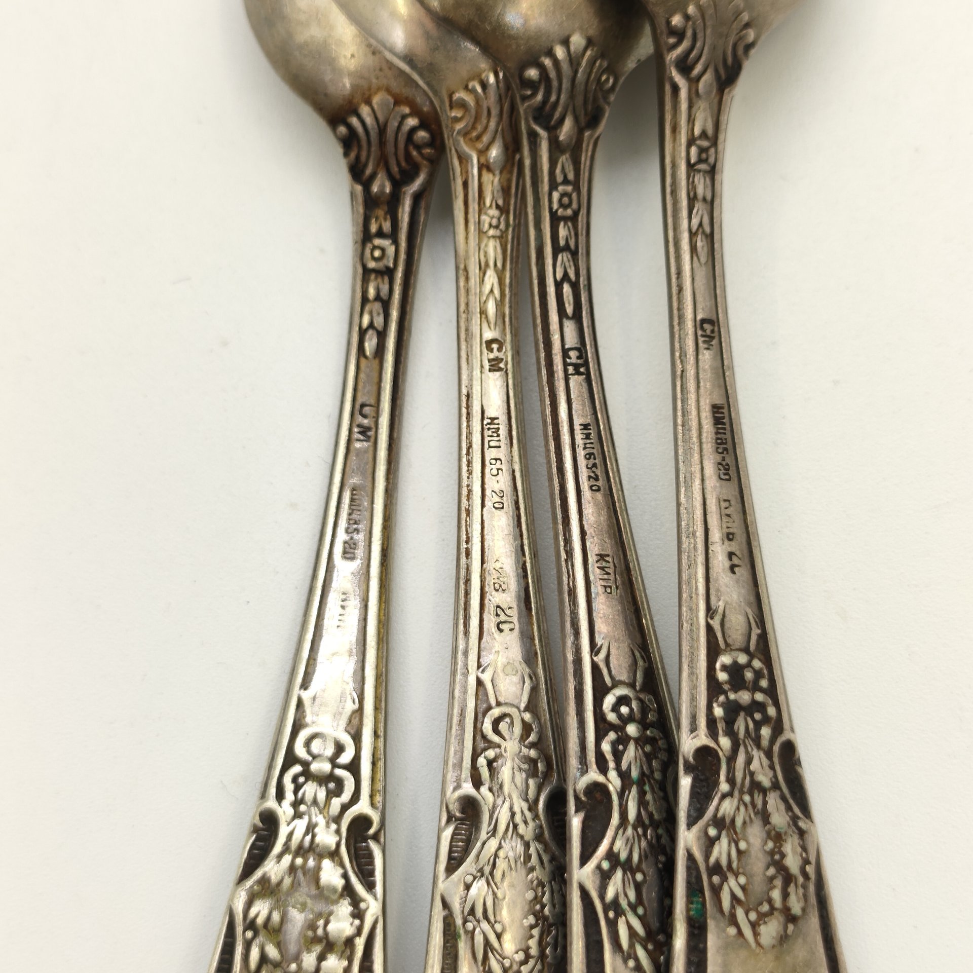 Набор чайных ложек на 4 персоны, мНЦ (медь-никель-цинк), Киевский завод столовых приборов и посуды им. Дзержинского (ЗiД, ЗиД), СССР, 1950-1960 гг.