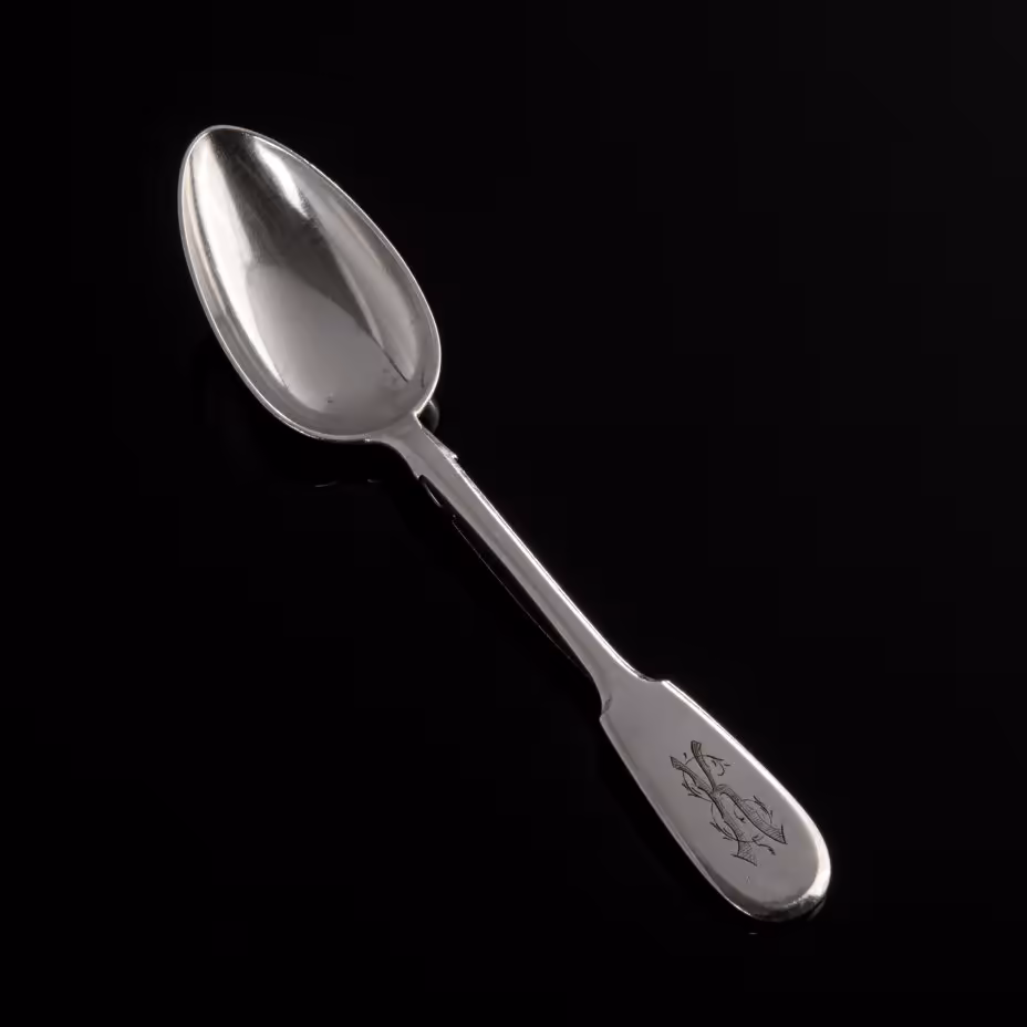 Ложка столовая лаконичной формы с владельческой монограммой на черенке, мастер-монограммист "Н.М."