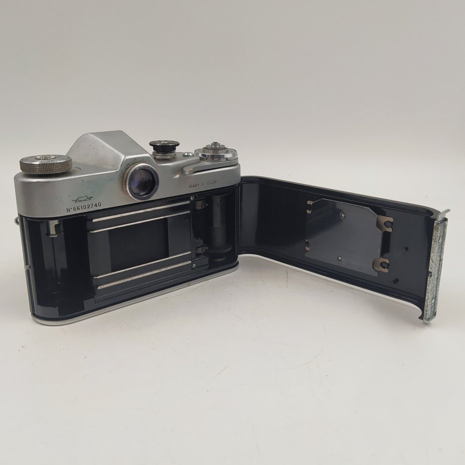 Фотоаппарат "Зенит-3М" с объективом "Индустар-50" в оригинальном кофре, металл, стекло, пластик, кожа, Красногорский механический завод (КМЗ), СССР, 1966 г.