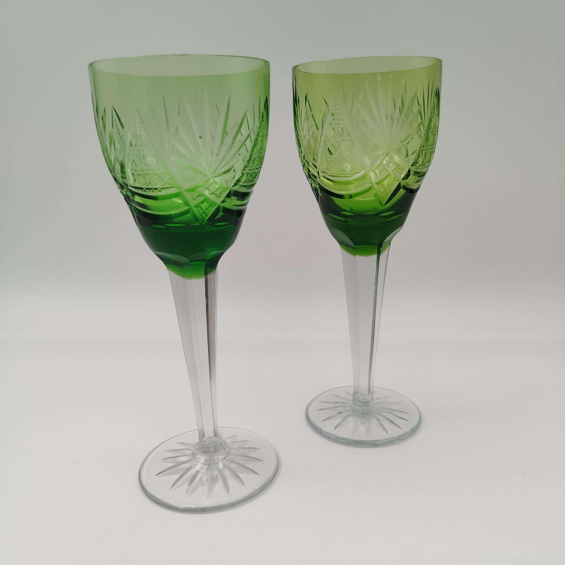 Набор бокалов для вина зеленного оттенка на 2 персоны, хрусталь, алмазная грань, СССР, 1960-1980 гг.