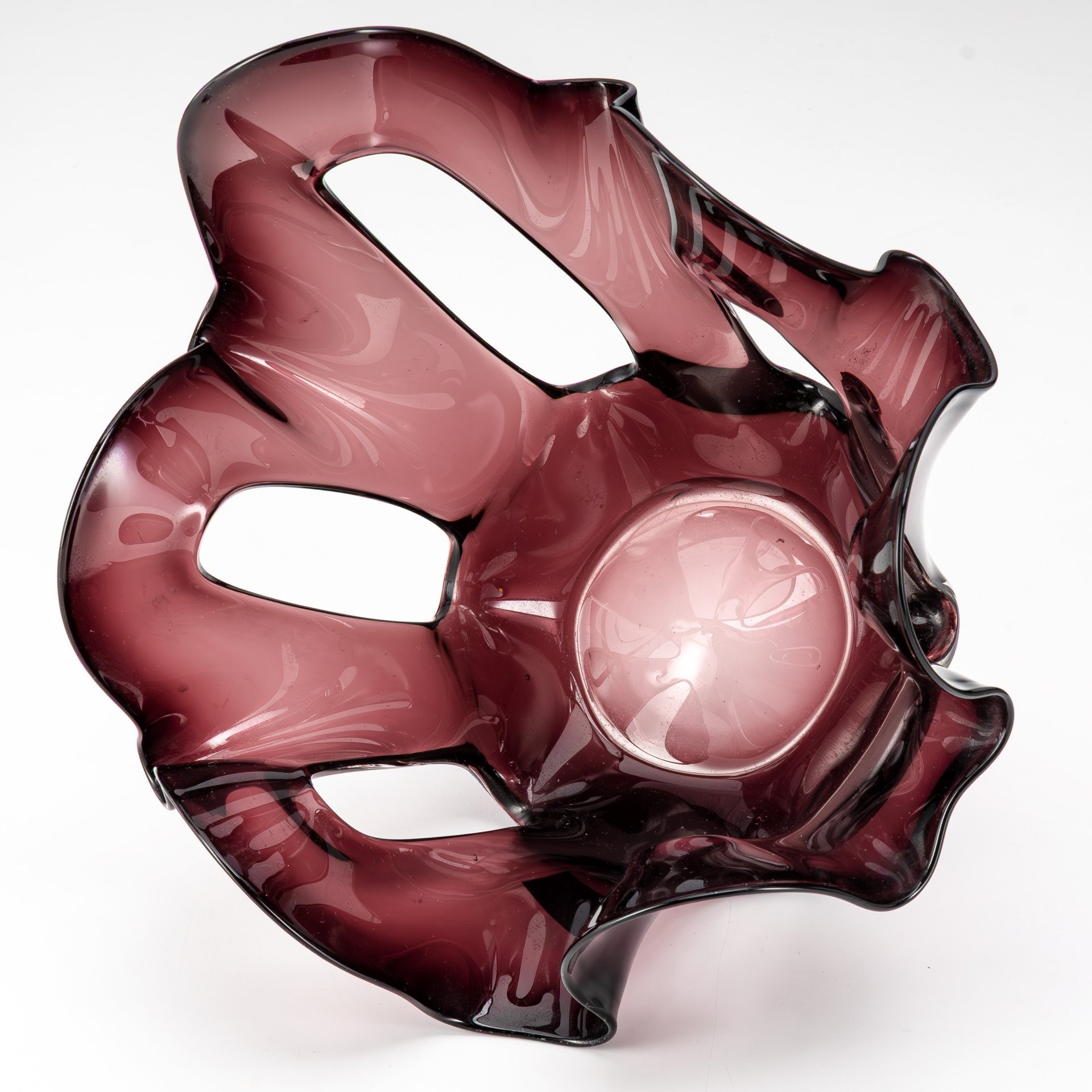 Декоративная ваза оригинальной формы c прорезным туловом, Makora Krosno