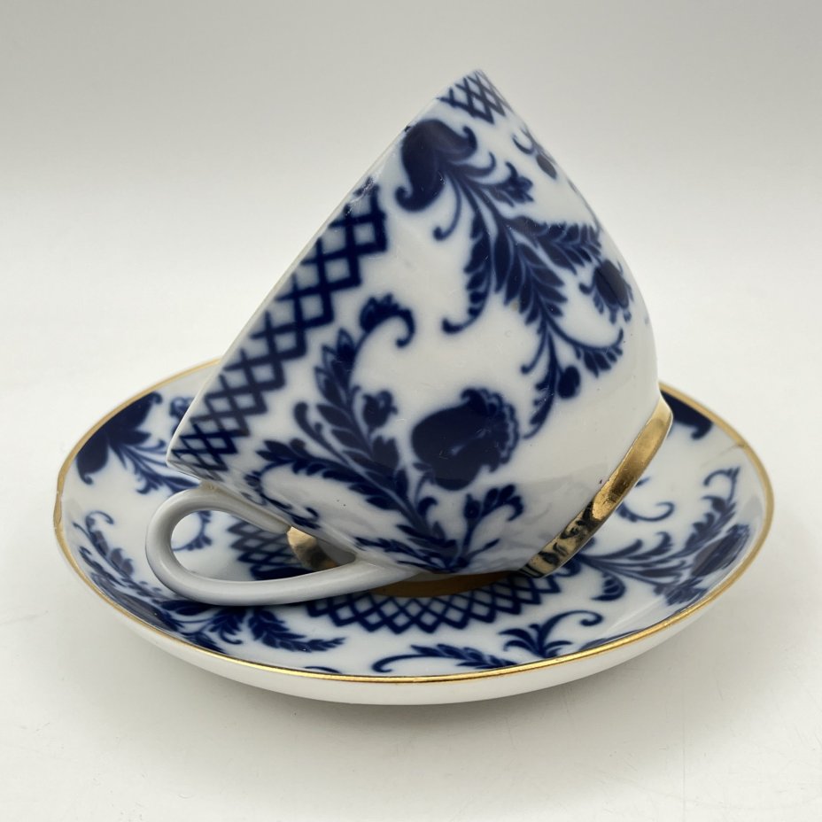 Пара чайная "Синие цветы", фарфор, деколь, золочение, Ленинградский фарфоровый завод (ЛФЗ), СССР, 1970-1986 гг.