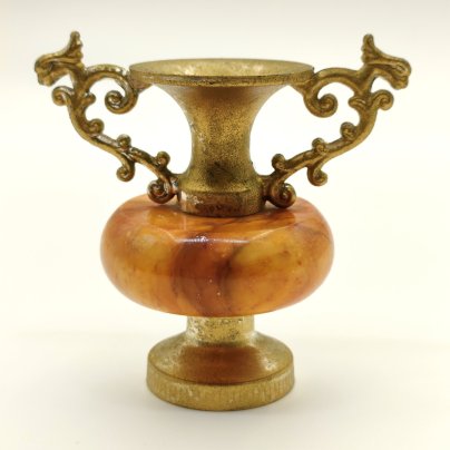 Вазочка миниатюрная изящной формы с двумя фигурными ручками, металл, натуральный камень, золочение, Западная Европа, 1980-2000 гг.