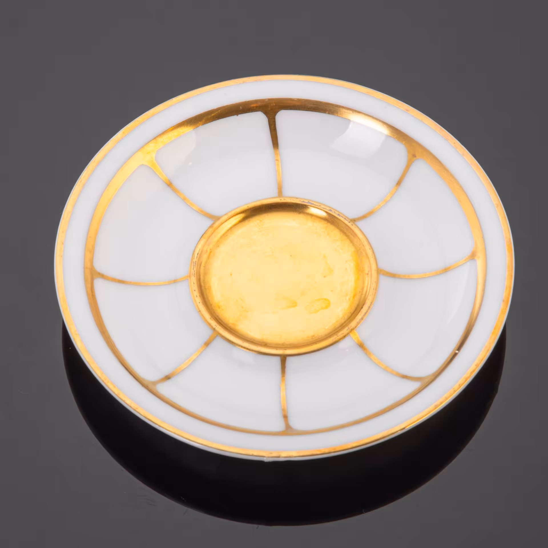 Блюдце с лаконичным декором, Hofmann Bros. Porcelain Factory