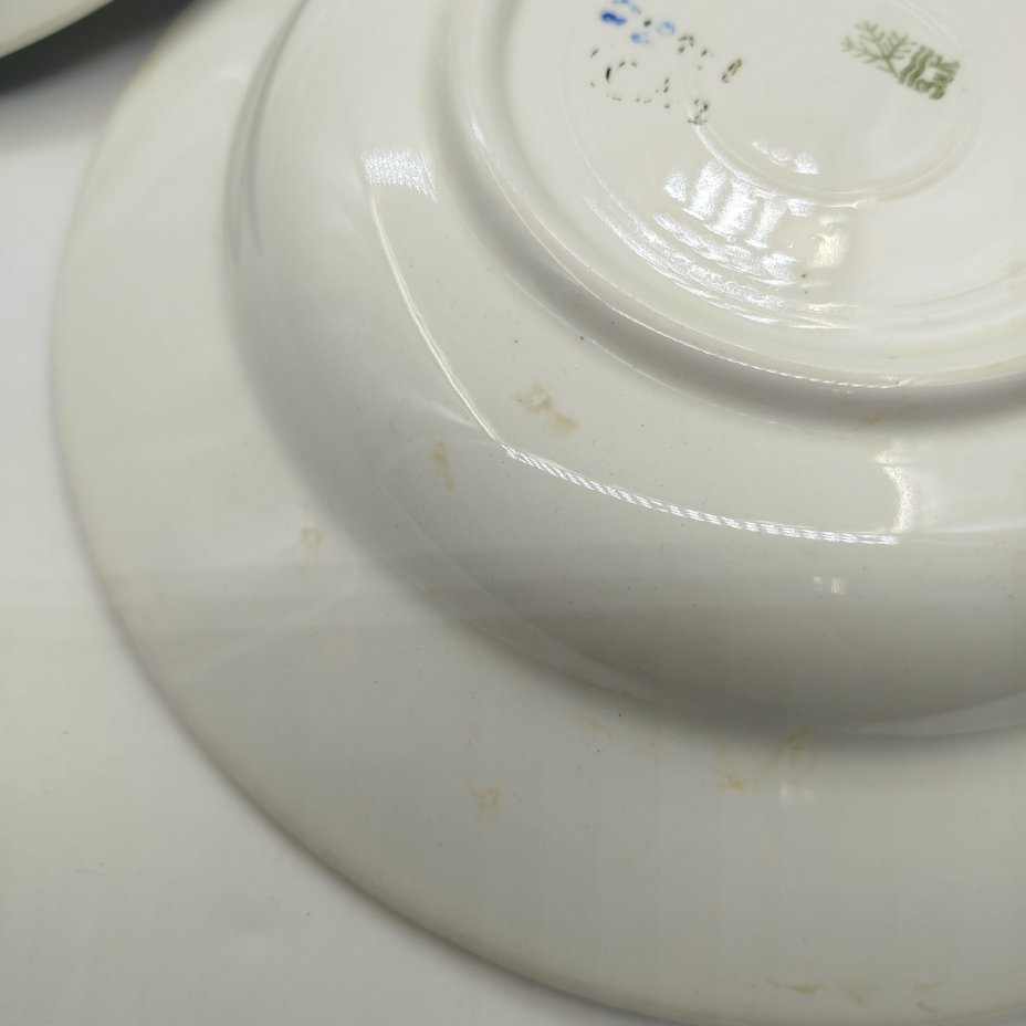 Набор из шести суповых тарелок с голубым кантом, фаянс, обводка, Конаковский фаянсовый завод им. М.И. Калинина (ЗиК Конаково), СССР, 1962-1974 гг.