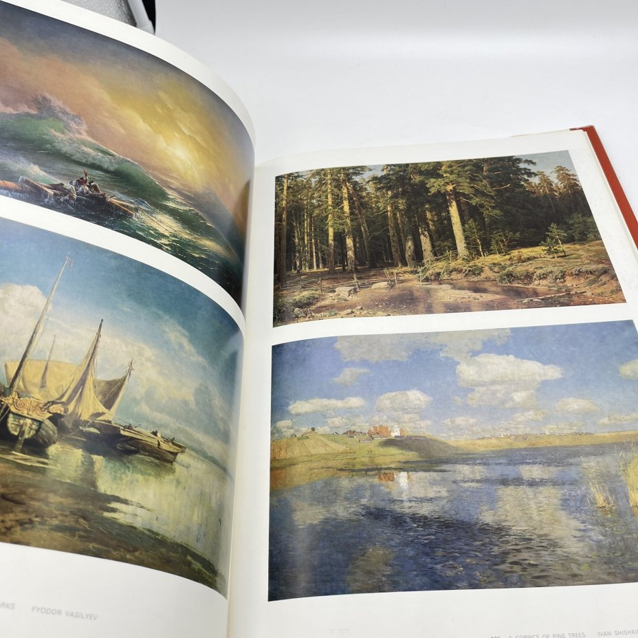 Книга/альбом "State Museums of the Moscow Kremlin" из серии State Museums of USSR в родном футляре, издательство Kodansha