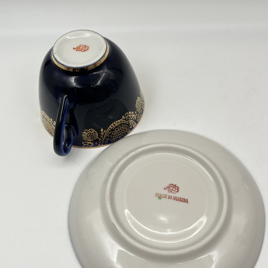 Пара чайная  "Золотая фриз" (в подборе), фарфор, крытье кобальтом, золочение, Ленинградский фарфоровый завод (ЛФЗ), СССР, 1960-1990 гг.