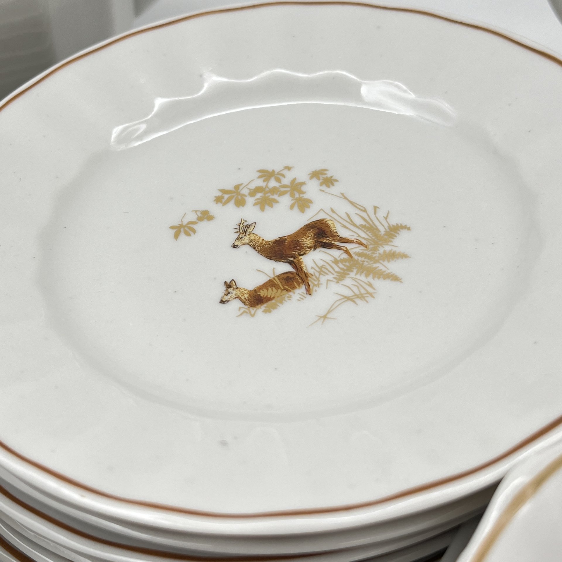 Сервиз чайный "Олени" на 6 персон (26 предметов), фарфор, деколь, золочение, Фабрика «Мануфактуры Гарднеръ в Вербилках», Российская Федерация, 1991-2010 гг.