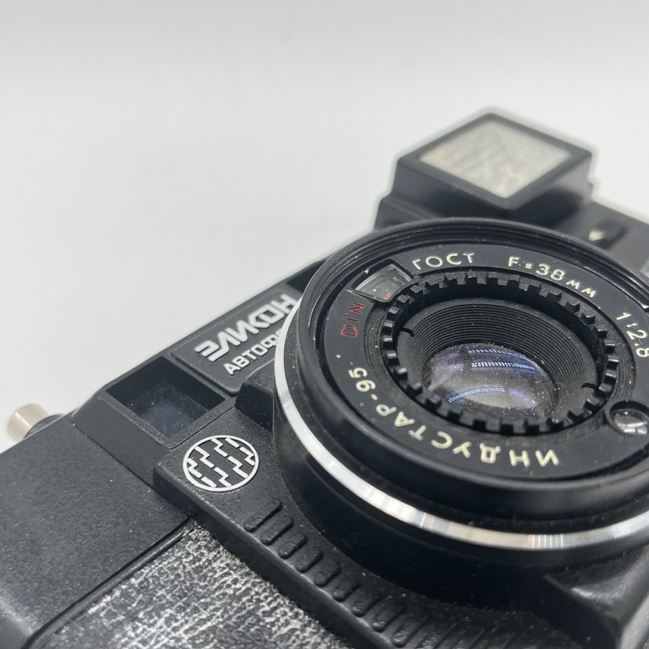 Фотоаппарат "Эликон автофокус" (не  работает), пластик, стекло, Минский механический завод им. С.И. Вавилова  (БелОМО), СССР, 1991 г.