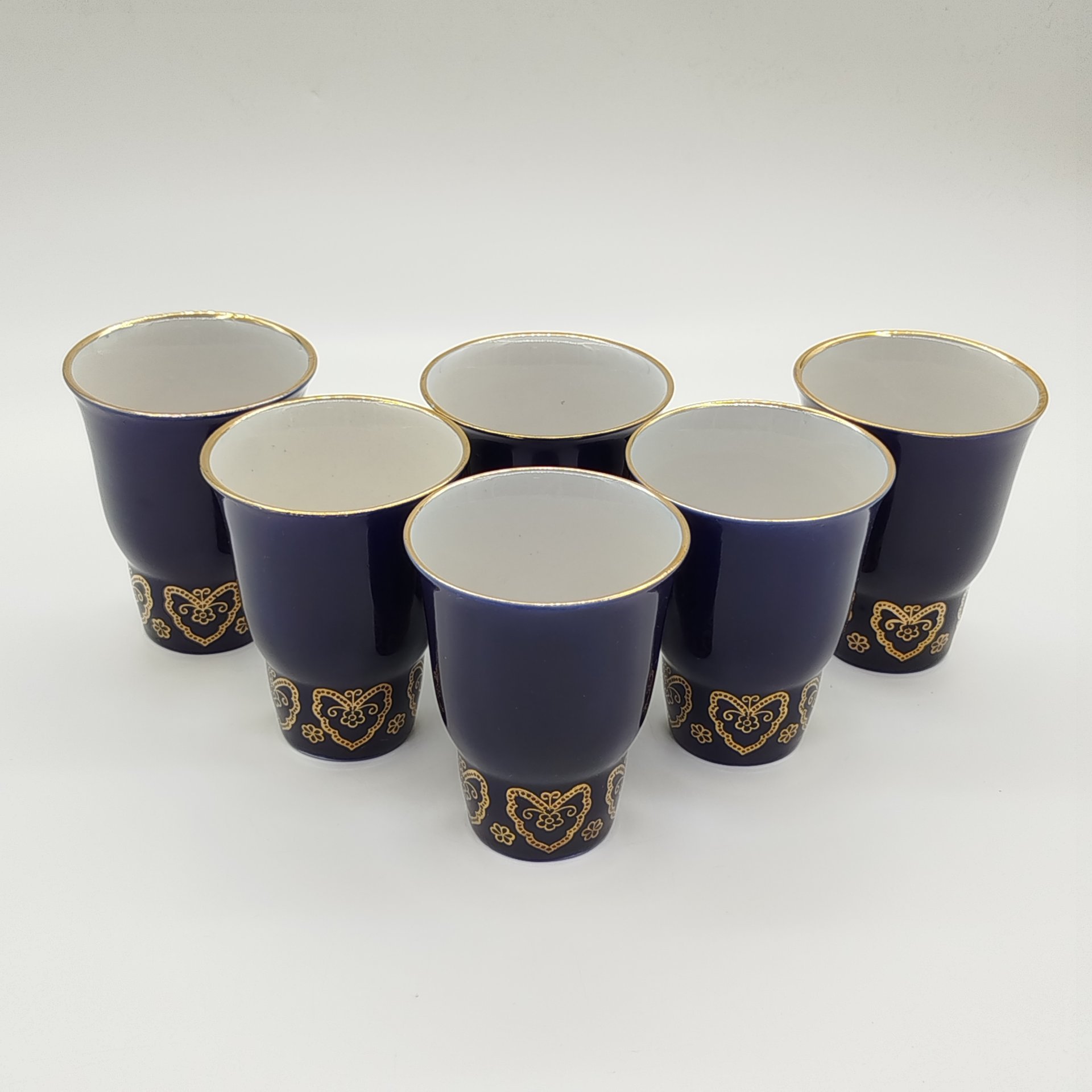 Набор из шести стаканов с растительным декором