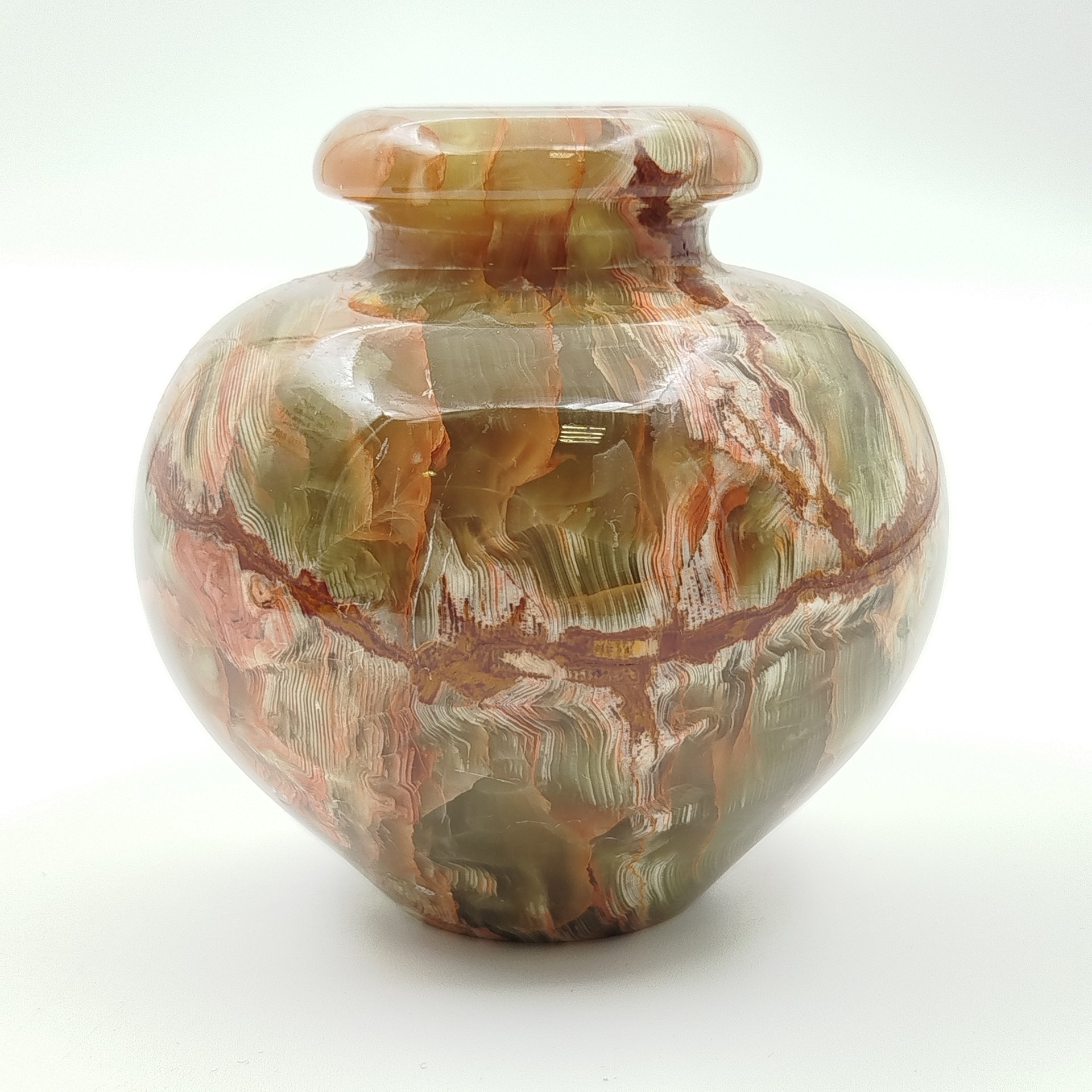 Ваза округлой формы для маленького букета, натуральный камень (оникс), резьба, Азия, 2000-2015 гг.