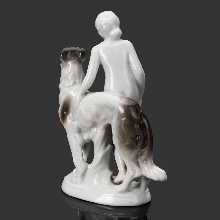 Статуэтка "Девушка с гончей", фарфор, роспись, Fasold & Stauch Bock Wallendorf, Германия, 1960-1972 гг.