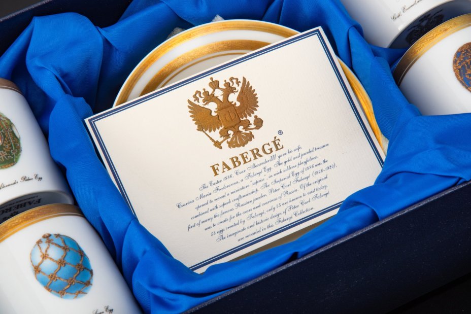 Набор  из кофейный пар в оригинальной коробке с сертификатом, фарфор, деколь, золочение, Фаберже (Faberge), Франция, 2000-2010 гг.