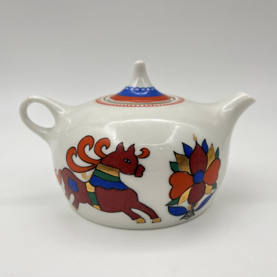 Чайник заварочный "Красный конь", скульптор Э.М. Криммер, художник А.А.Воробьевский