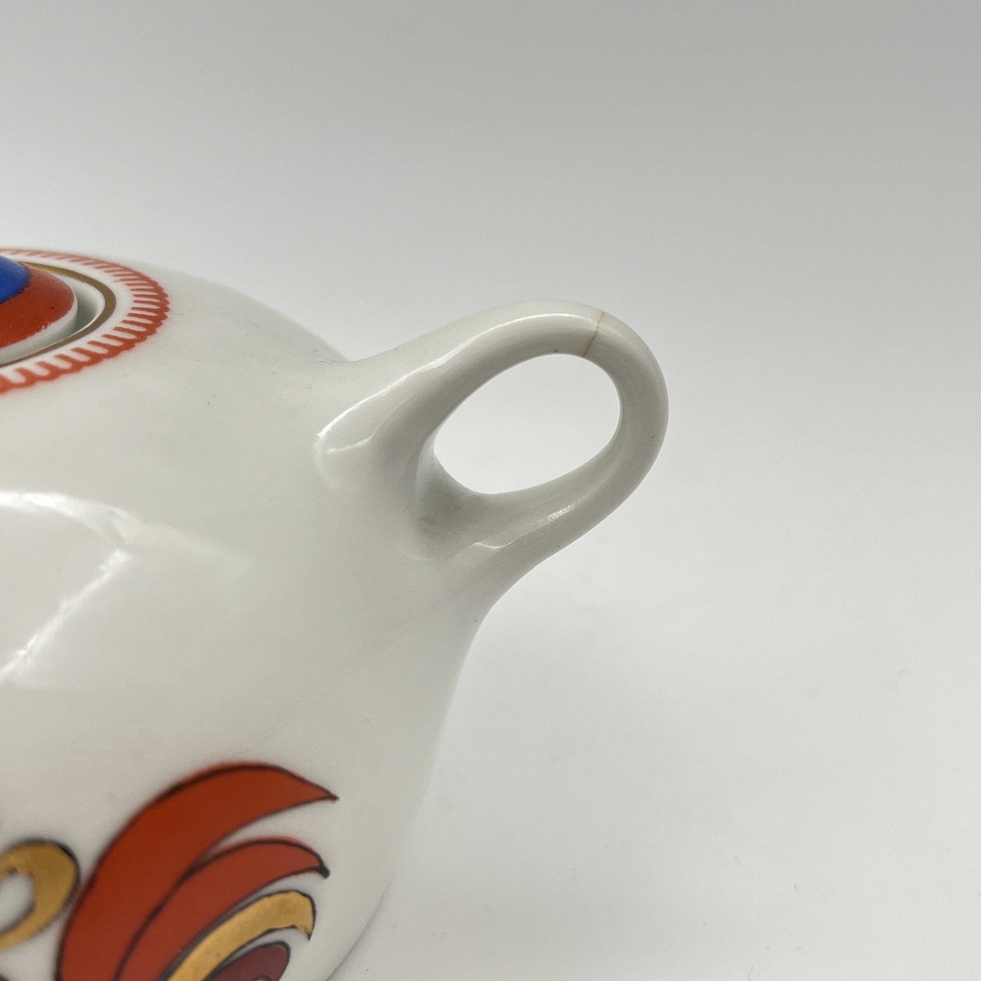 Чайник заварочный "Красный конь", скульптор Э.М. Криммер, художник А.А.Воробьевский