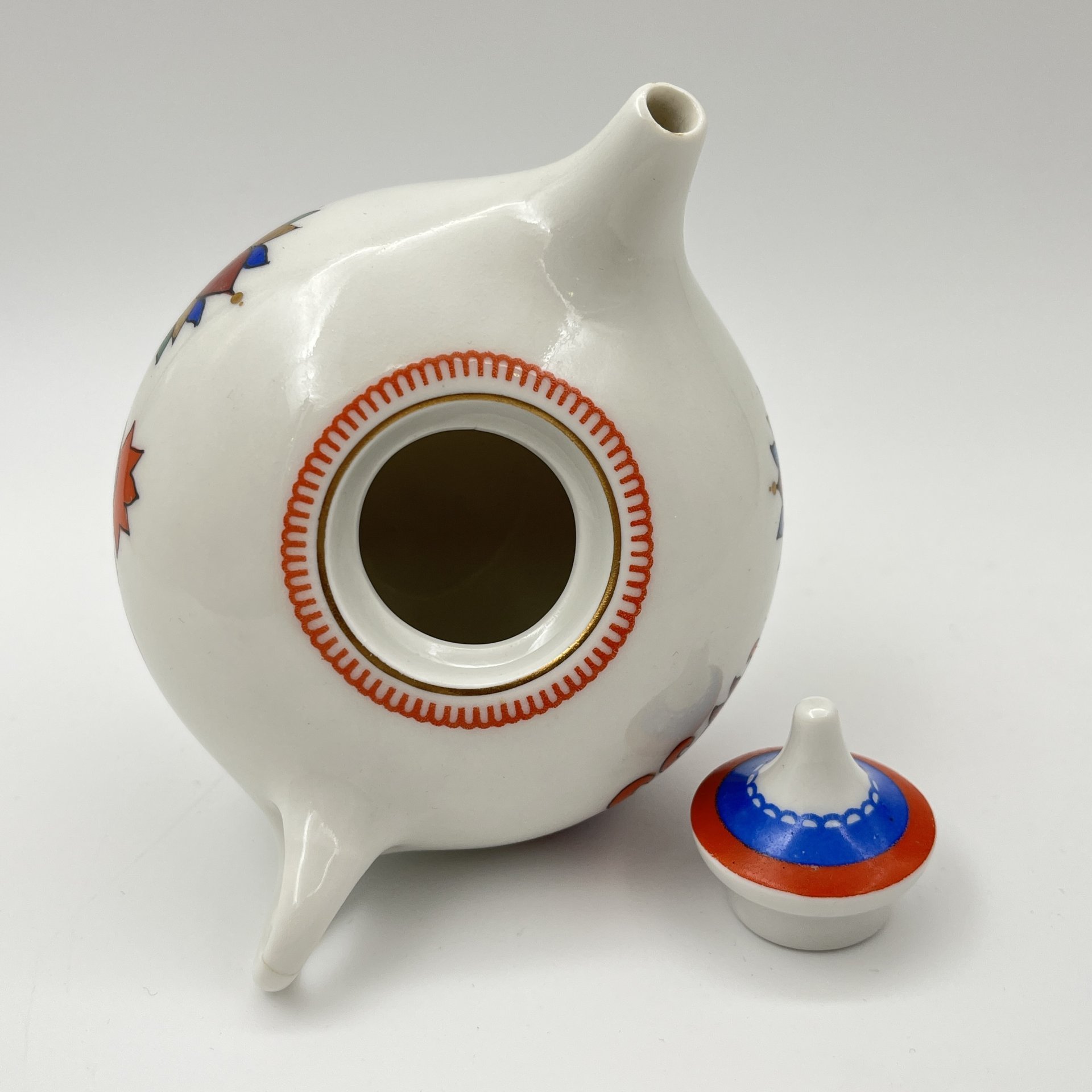 Чайник заварочный "Красный конь", скульптор Э.М. Криммер, художник А.А.Воробьевский