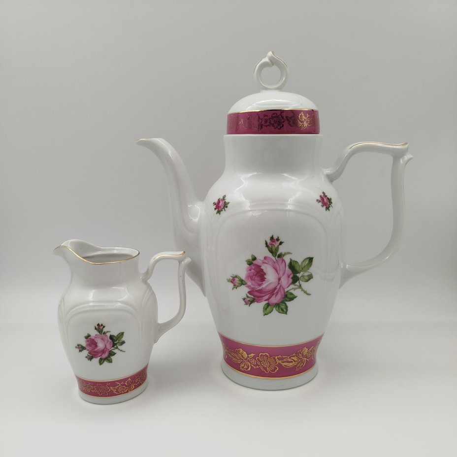 Кофейник и молочник, украшенные изображением роз, фарфор, люстр, деколь, золочение, Spezial Eisenberg Porzellan (SEP), ГДР, 1960-1980 гг.
