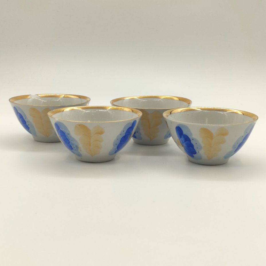 Набор пиал с цветочным декором на 4 персоны, фарфор, роспись, золочение, Ташкентский фарфоровый завод, СССР, 1973-1983 гг.