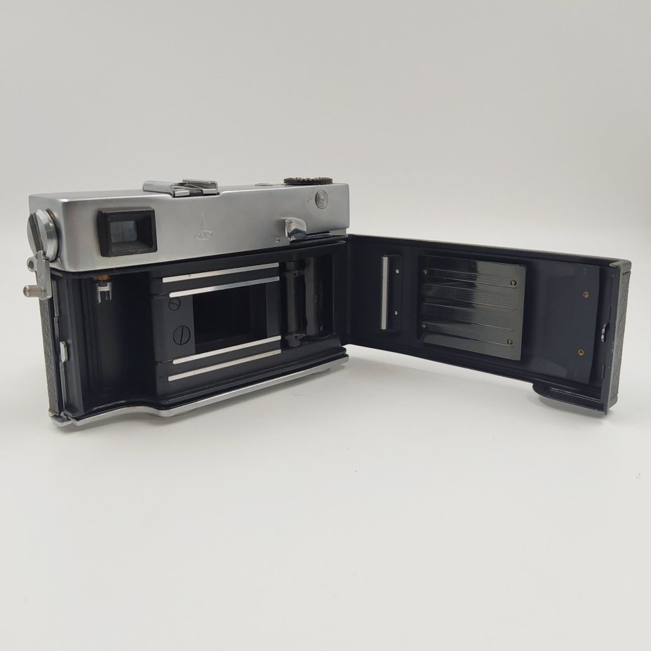 Фотоаппарат "Сокол-2" с объективом "Индустар-70", ЛОМО (Ленинградское оптико-механическое объединение)