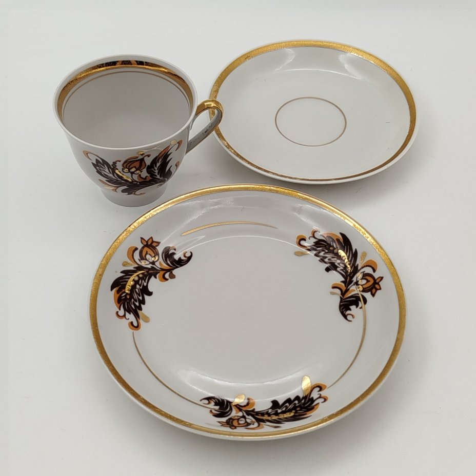 Трио кофейное с растительным декором, фарфор, деколь, золочение, Рижский фарфорово-фаянсовый завод, СССР, 1970-1980 гг.