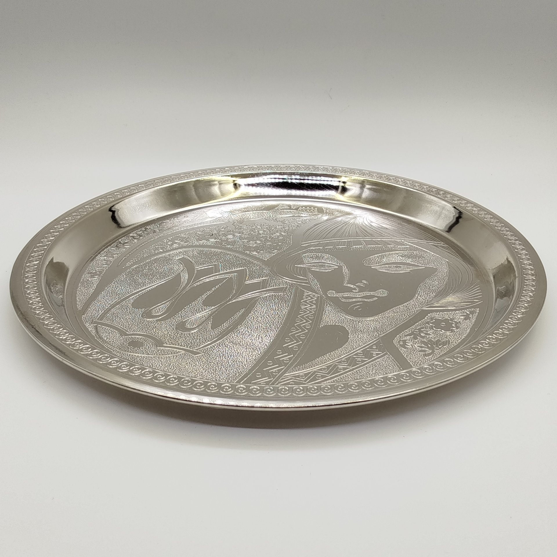 Поднос "Каменный цветок", Калининградский машиностроительный завод, медь, никелирование, СССР, 1960-1980 гг.