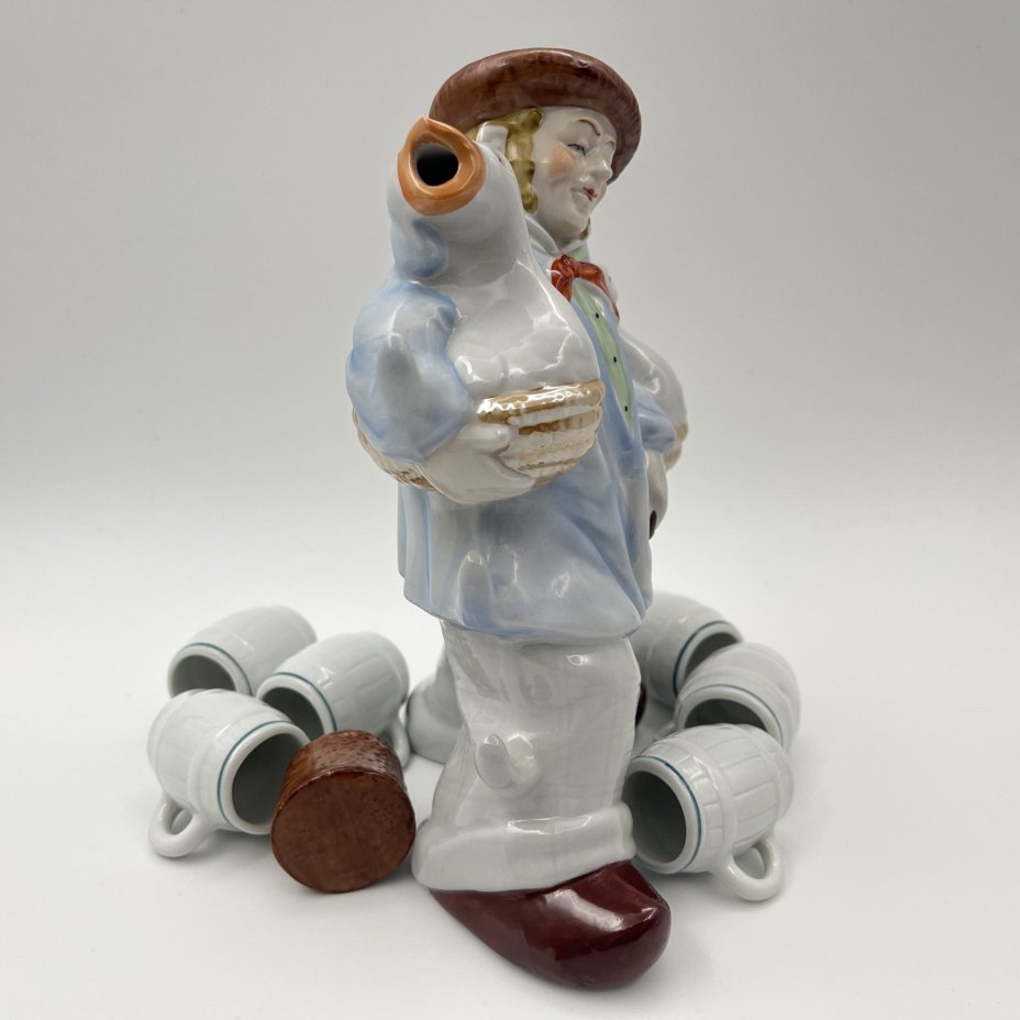 Штоф "Продавец гусей", фарфор, роспись, люстр, VEB Porzellanfiguren Lippelsdorf (Липпельсдорф), ГДР, 1974-1990 гг.