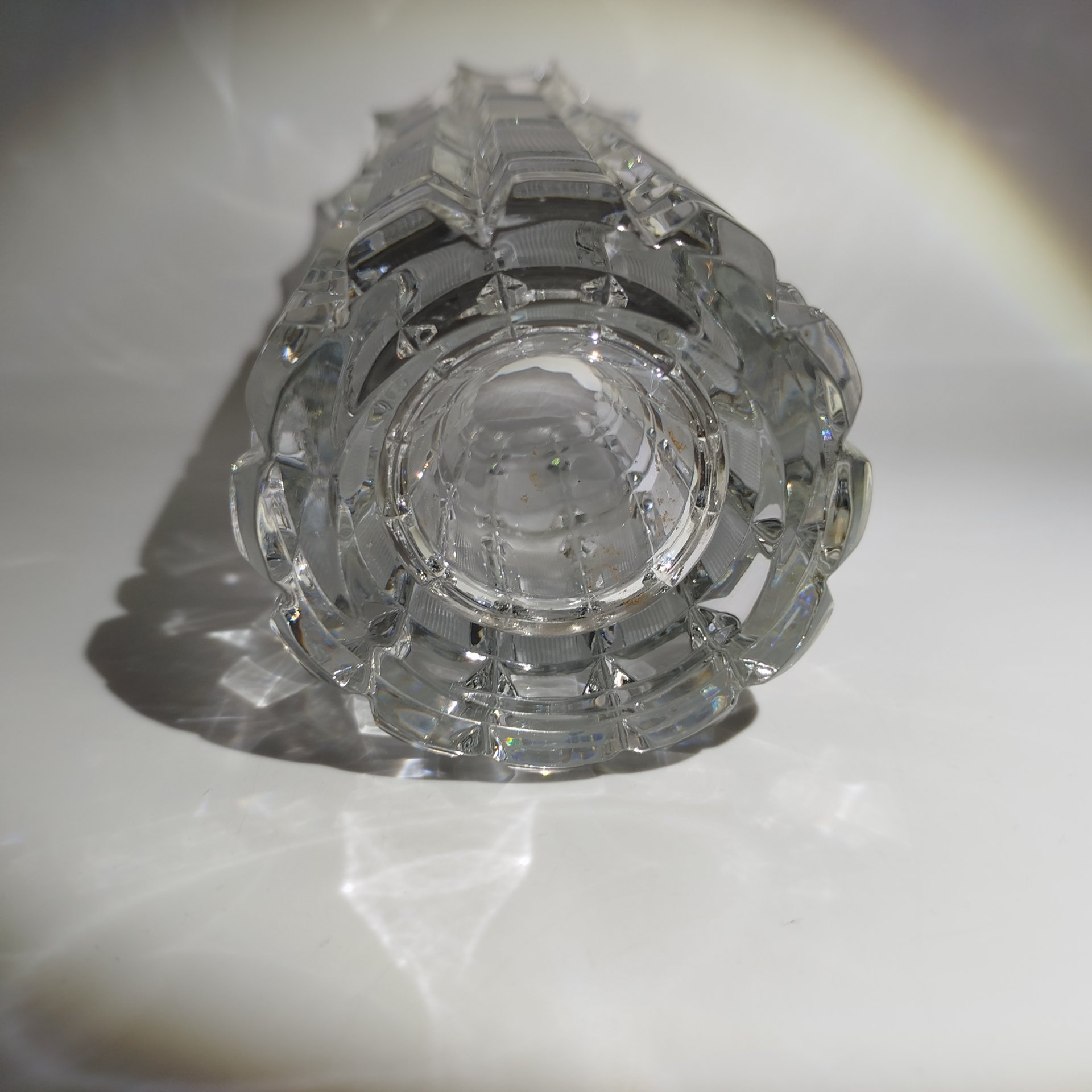 Ваза для цветов "Новоселье" (низкая), автор А.М. Остроумов, хрусталь, алмазная грань, Ленинградский завод художественного стекла (ЛЗХС), СССР, 1980-1990 гг.