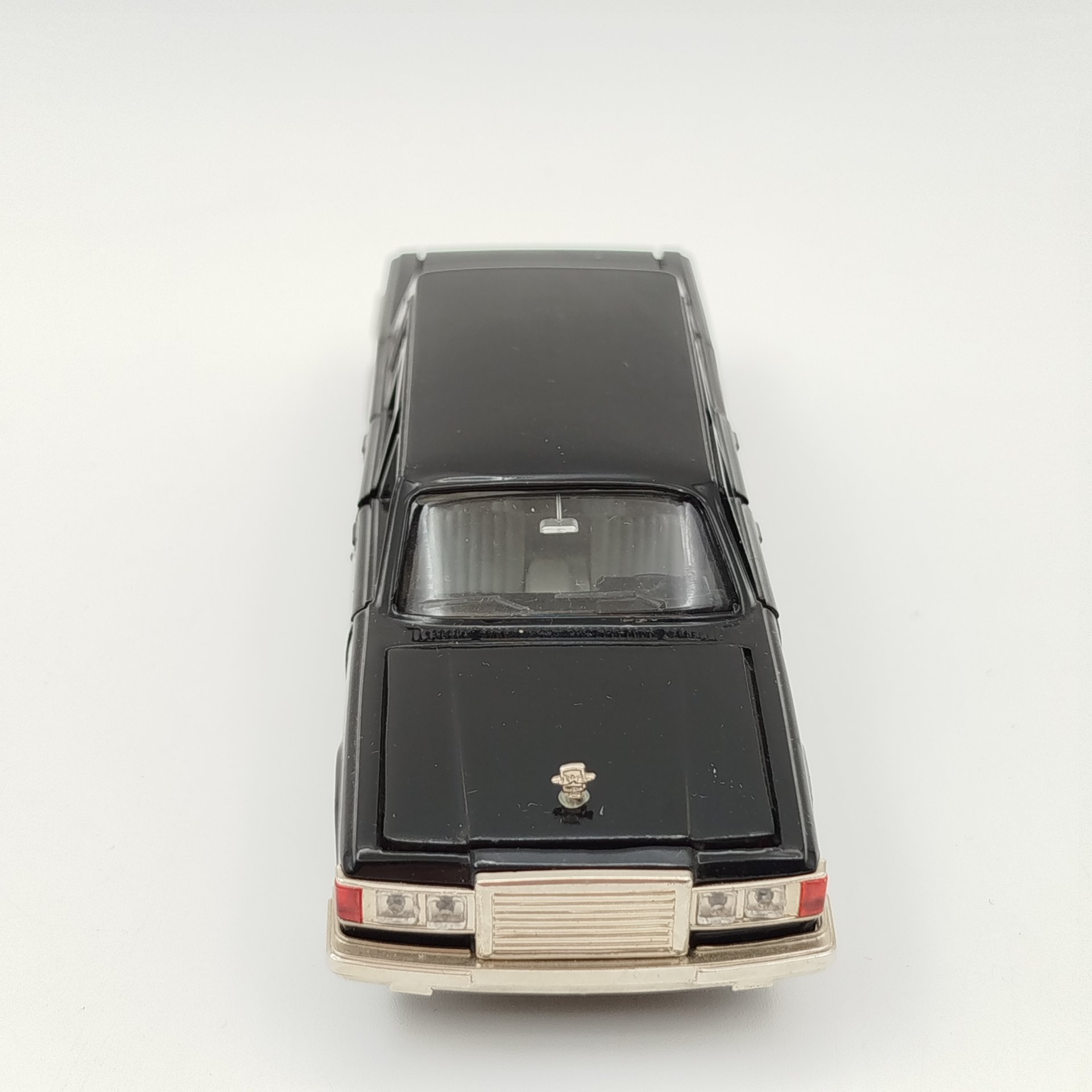 Автомобиль коллекционный "ЗИЛ -115. Лимузин"