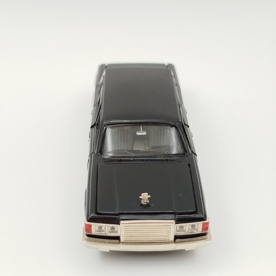 Автомобиль коллекционный "ЗИЛ -115. Лимузин"