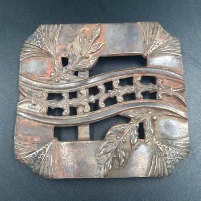 Пряжка женская поясная с растительным декором