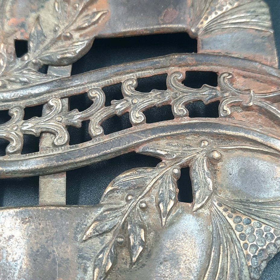 Пряжка женская поясная с растительным декором