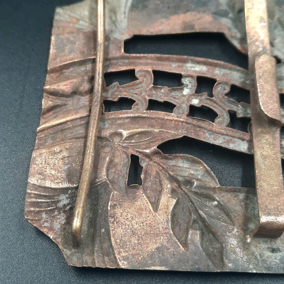 Пряжка женская поясная с растительным декором